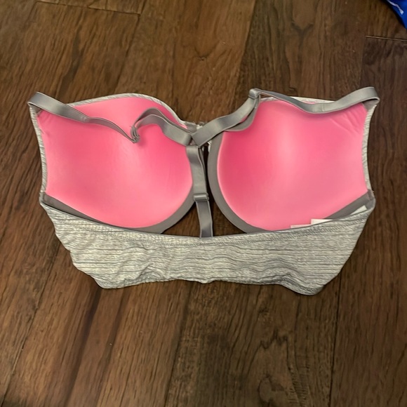Gray Front-Closure Bra with T-Back - Picture 3 of 6